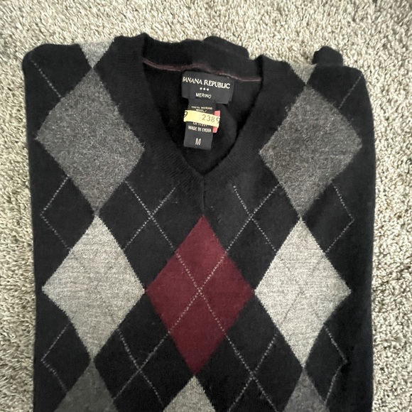 Banana Republic Argyle Sweater - Picture 1 of 3